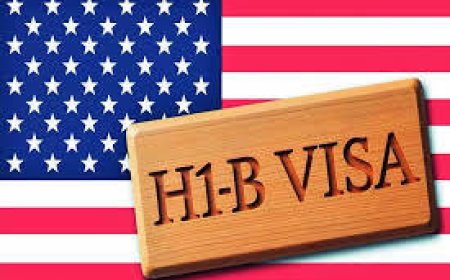 హెచ్-1బీ వీసా ఫీజు భారీ పెంపు: ట్రంప్ నిర్ణయం భారత ఐటీ స్టాక్స్‌పై ప్రభావం