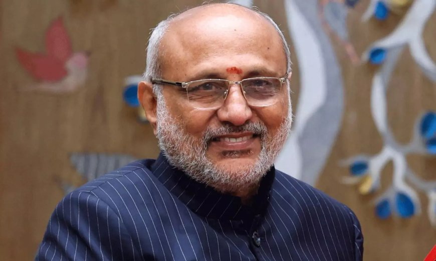 సీపీ రాధాకృష్ణ ఉపరాష్ట్రపతిగా ప్రమాణ స్వీకారం