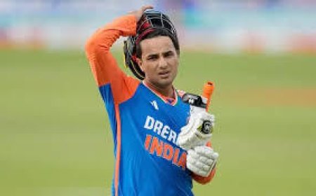 టీ20లో భారత బ్యాటింగ్ ధారాశాయ్ – అభిషేక్ శర్మ ఒంటరి పోరాటం, ఆసీస్ బౌలర్ల ఆధిపత్యం