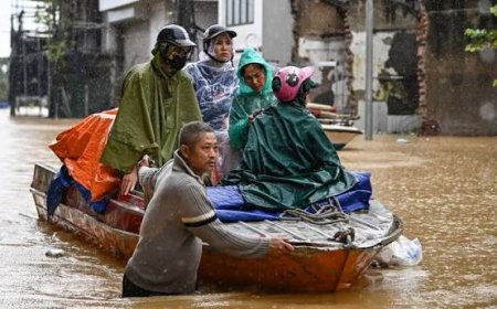 వియత్నాంలో భారీ వరదలు– కొండచరియలు విరిగి 16 మంది మృతి