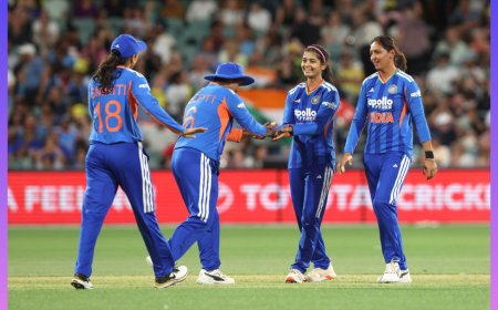 ఆస్ట్రేలియా గడ్డపై చరిత్ర సృష్టించిన భారత మహిళలు.. పదేళ్ల తర్వాత టీ20 సిరీస్ విజయం